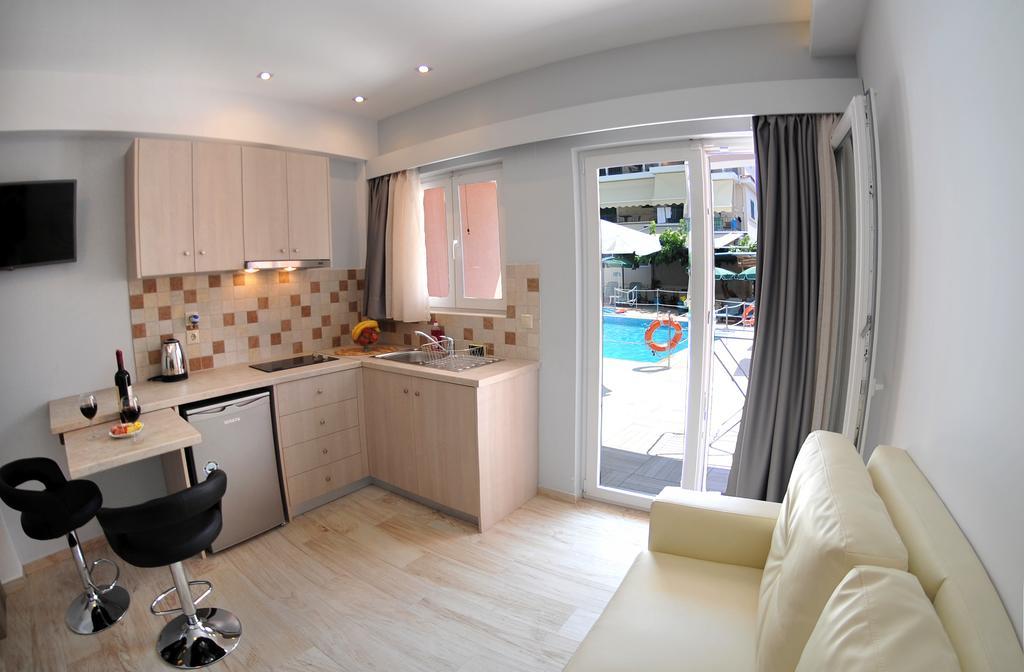 Aggelos Apartments & Deluxe Studios Nidhrion Rum bild
